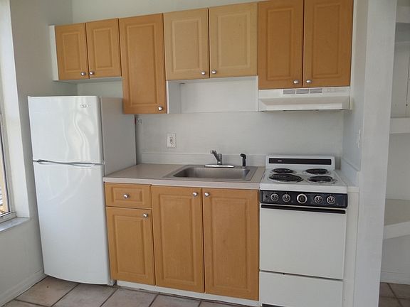 3rd image of 1334 Washington Ave APT 302