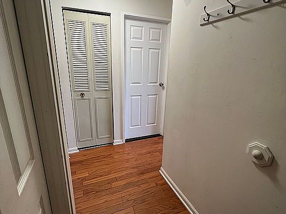 4th image of 19 Parkside Ct APT 5