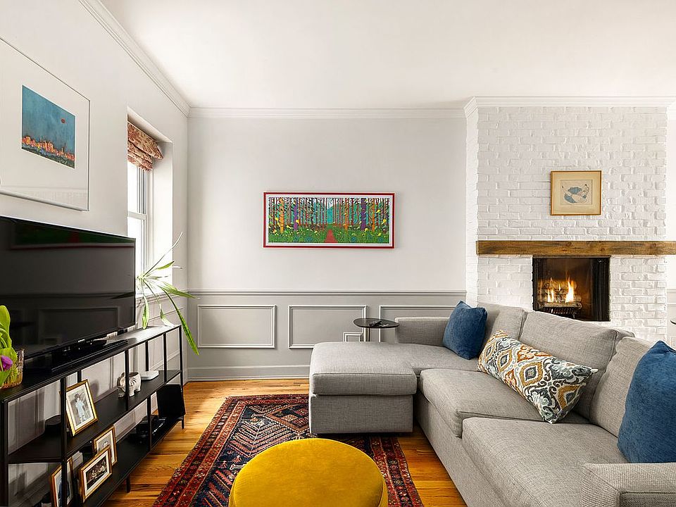 1st image of 511 12th St APT 2L