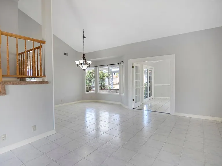 24241 Tama Ln — Photo 3