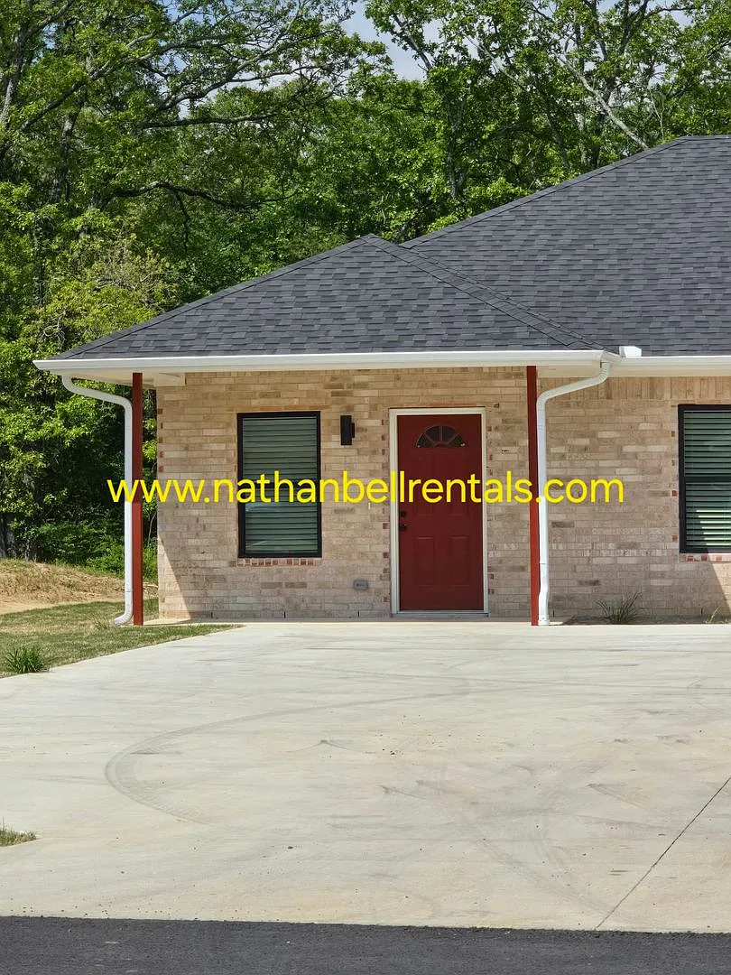269-71 Chisholm Trail — Photo 2