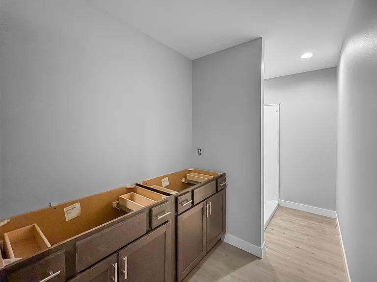 508 Cambridge St — Photo 14