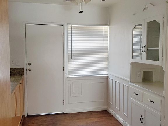 5th image of 1358 Carlton Dr