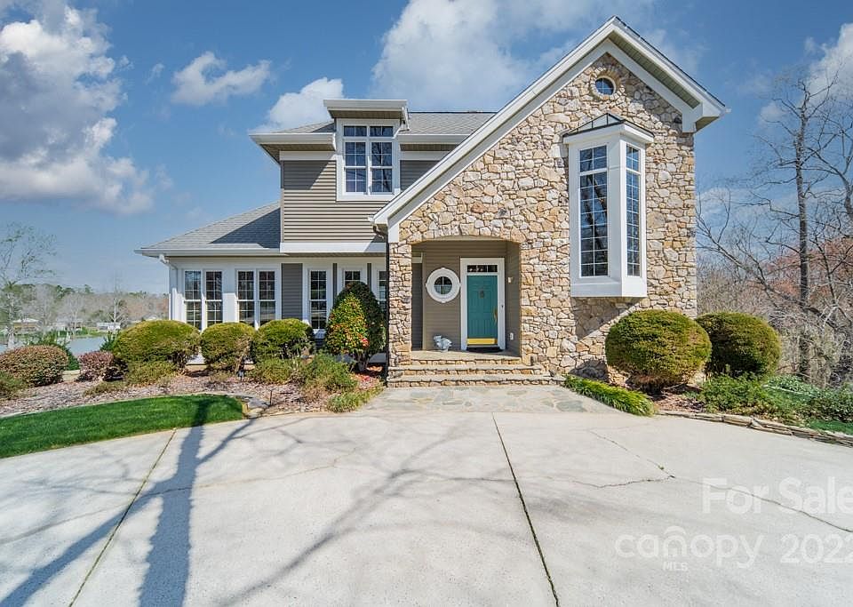 1st image of 4458 Lakeshore Cir
