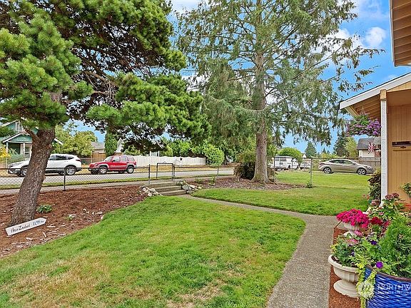 3rd image of 7424 Fawcett Avenue