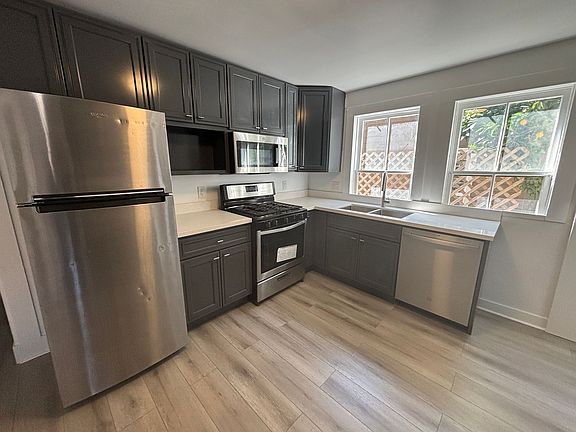 3rd image of 342 E Julian St