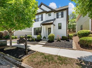 720 Village Field Ct, Suwanee, GA 30024