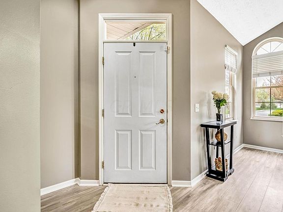 4th image of 4168 Windbud Dr #9