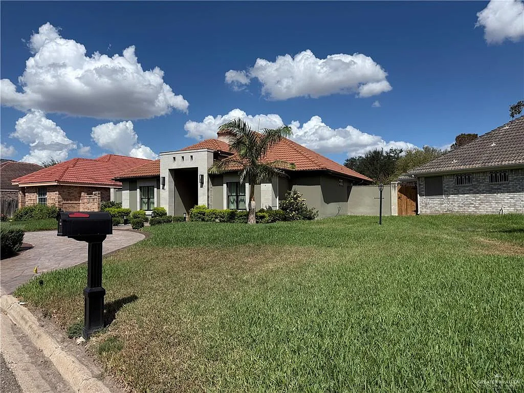4 bed, 3.5 bath, 2405 sqft, $3,500 — Photo 4
