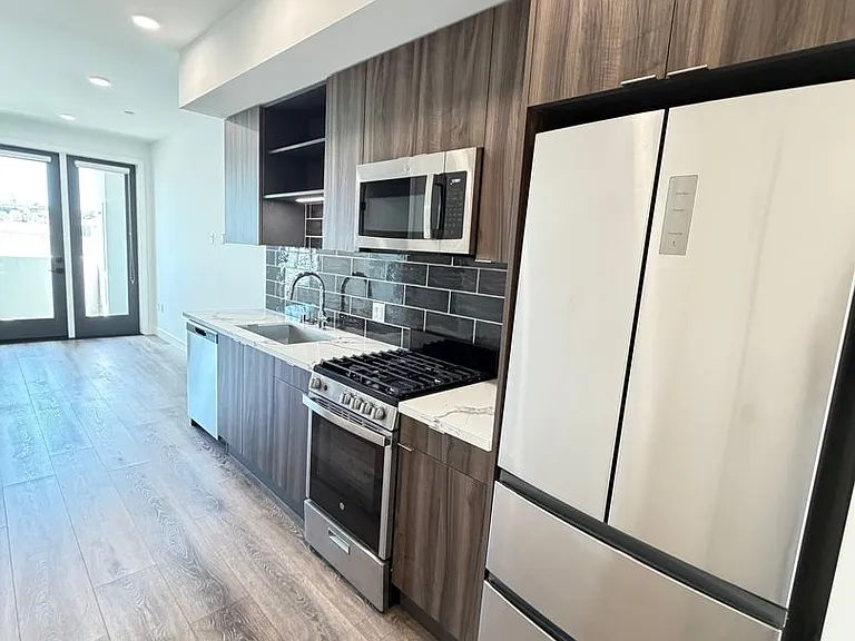 Montecito Lofts — Photo 43