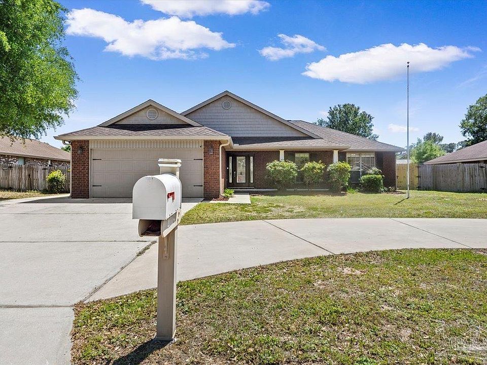 1st image of 4015 Berry Cir