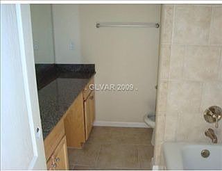 1st image of 714 Oakmont Ave Unit 1102