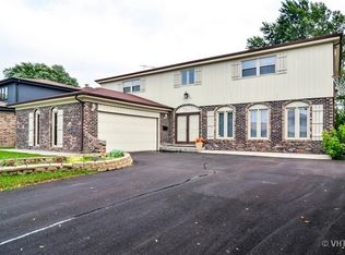 7647 Lake St, Morton Grove, IL