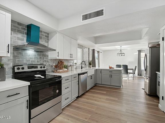 5th image of 10252 N 46TH Drive