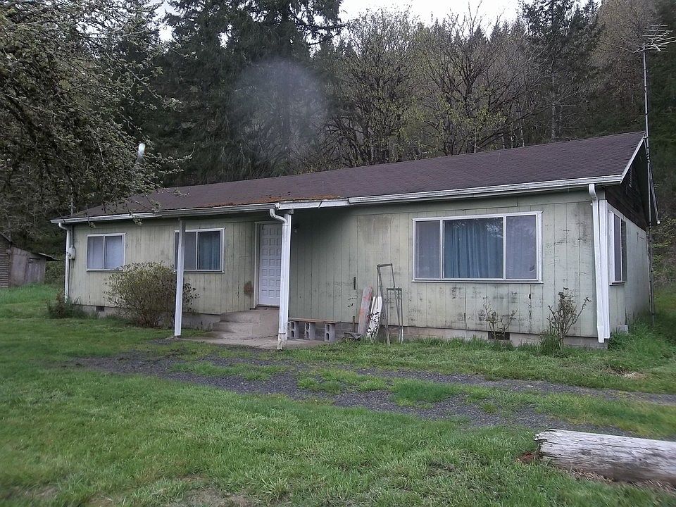 450 Curtin Road Front