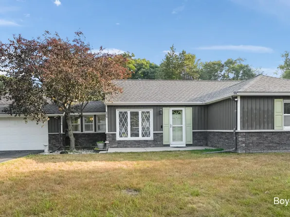2579 Lynhurst St NE, Belmont, MI 49306