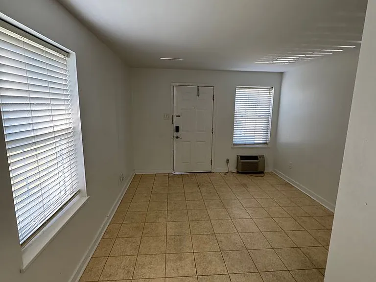 420 Central Ave — Photo 7