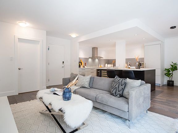 3rd image of 4900 Cartier St #316