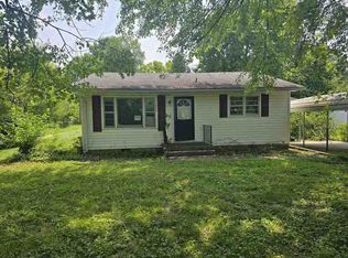 904 E Railroad St, Otisco, IN 47163