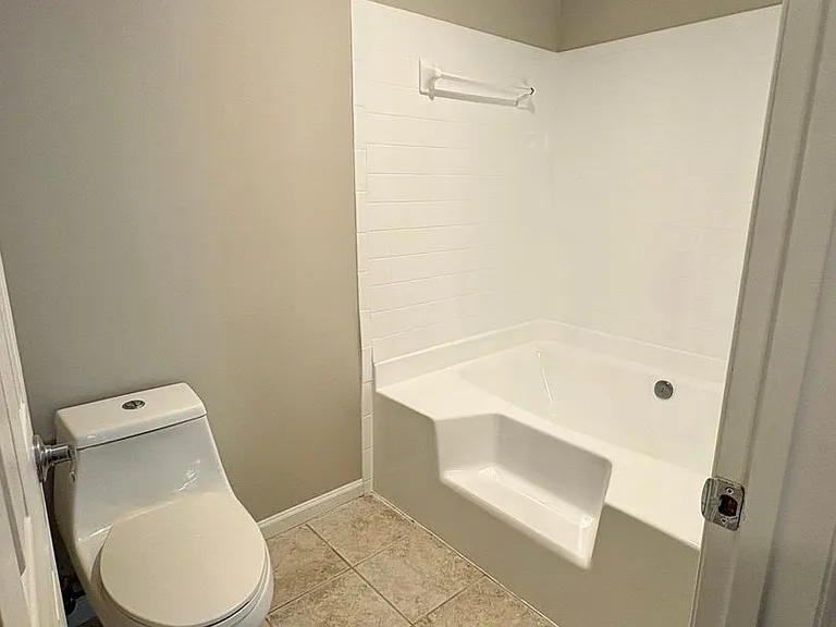 311 New Kent Pl — Photo 14