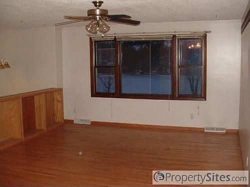 3rd image of 28271 Yukon St NW