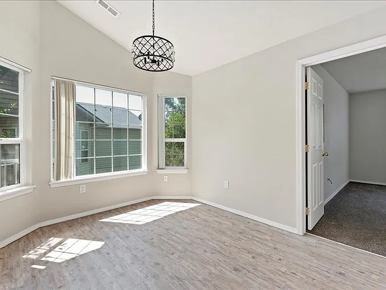 121 N Avenger Ln — Photo 13
