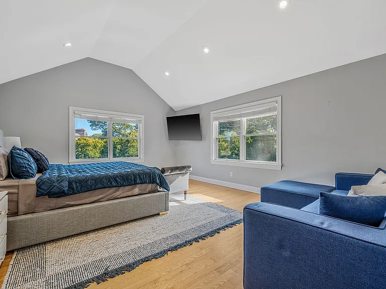 32 Vail Ave #A — Photo 14
