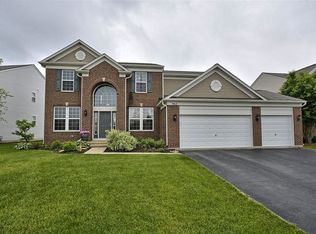 962 Elfering Ln, Antioch, IL 60002