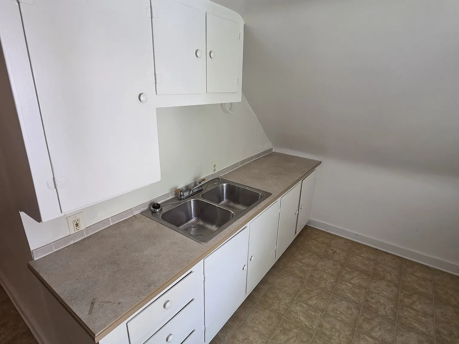 1 bed, $800 — Photo 2