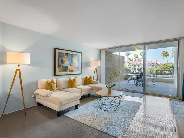 1720 Avenida Del Mundo Unit 109, Coronado, CA 92118