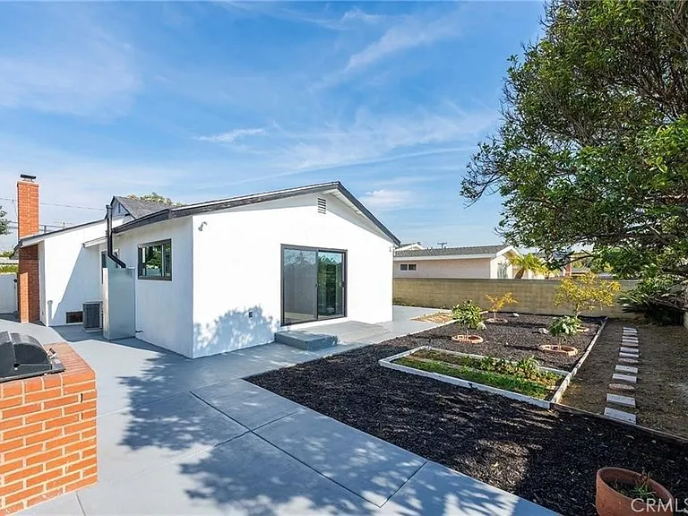 5130 Carmelynn St — Photo 36
