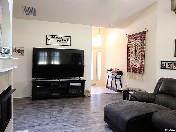 4th image of 2219 NW 49th Ave