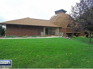 3950 Sunnyview Rd, De Pere, WI 54115