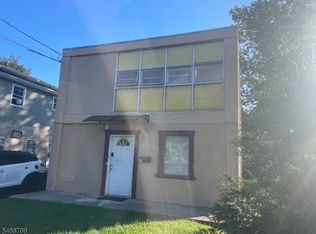 211 N 8th St, Kenilworth, NJ 07033