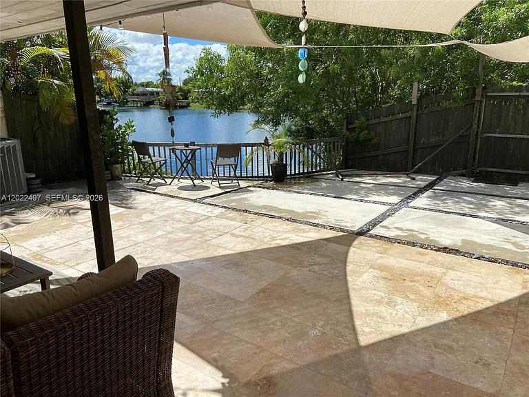 13932 Kendale Lakes Dr #13932 — Photo 24