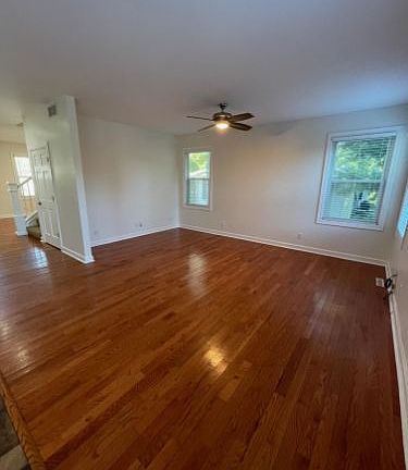5th image of 209 W Park St
