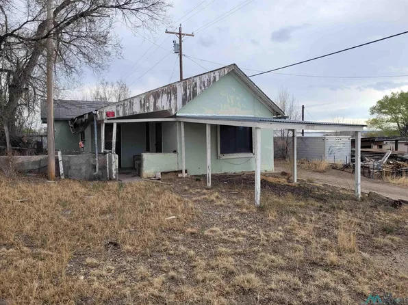 806 7th St, Springer, NM 87747