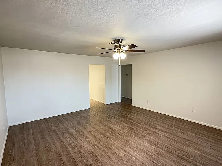 4418 N 53Rd Ln — Photo 50