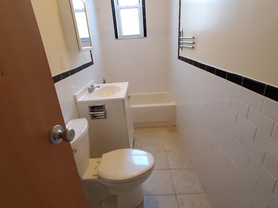 2nd image of 7035 66th St