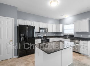 9707 Mallard Glen Dr, Charlotte, NC 28262