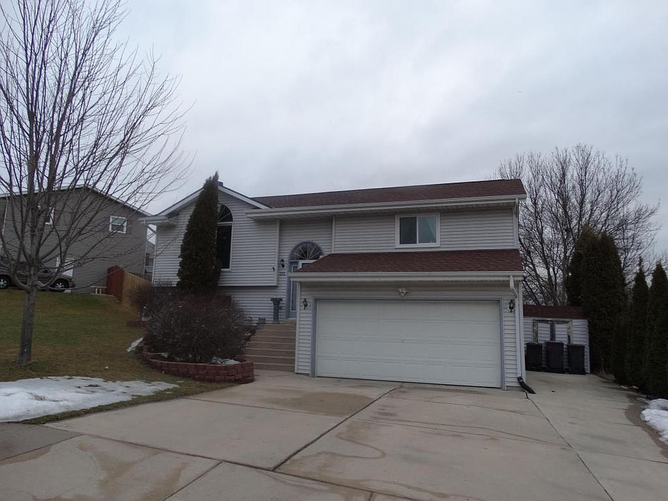 1st image of 311 Stewart Hill Dr