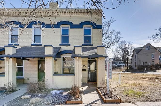 Individual Townhome in 3plex
