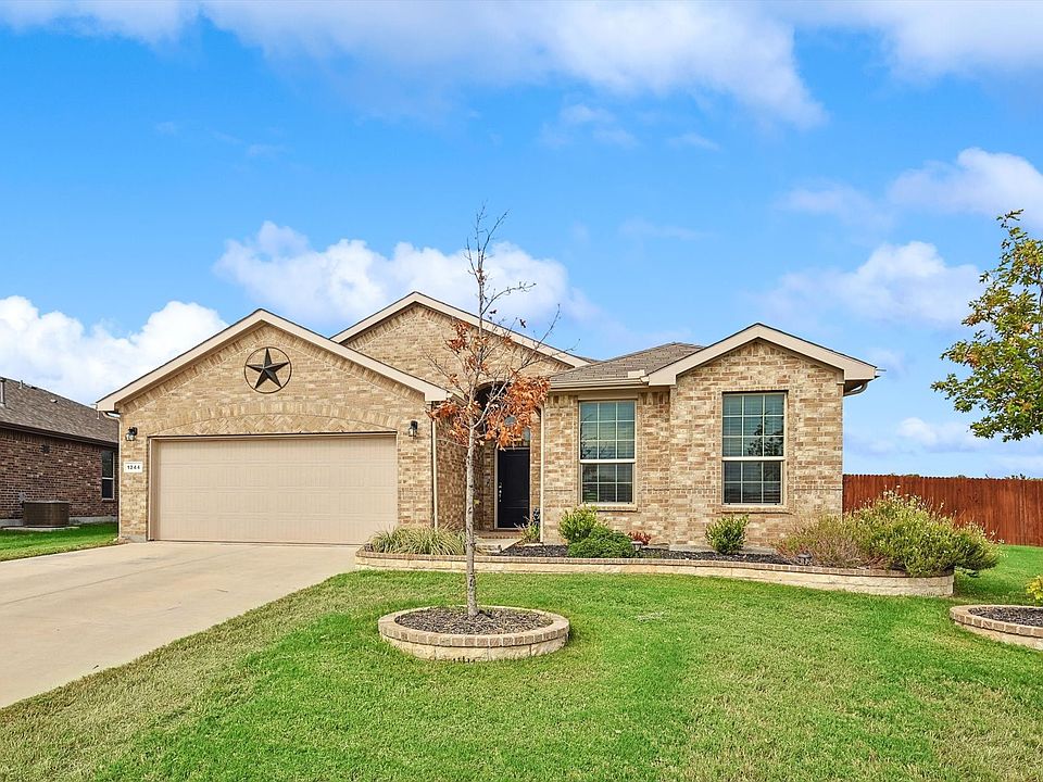 1st image of 1244 Rebecca Ln