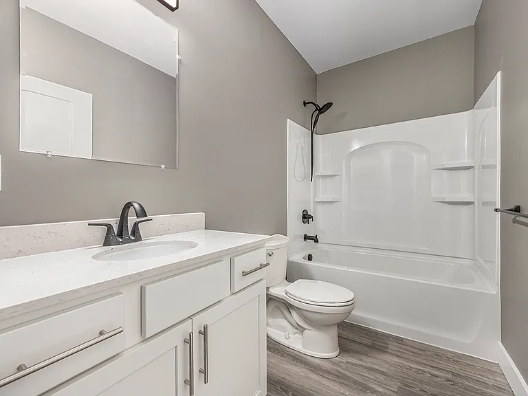 137 E Main Ave — Photo 7