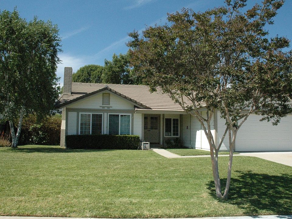 1st image of 825 Glenlea St