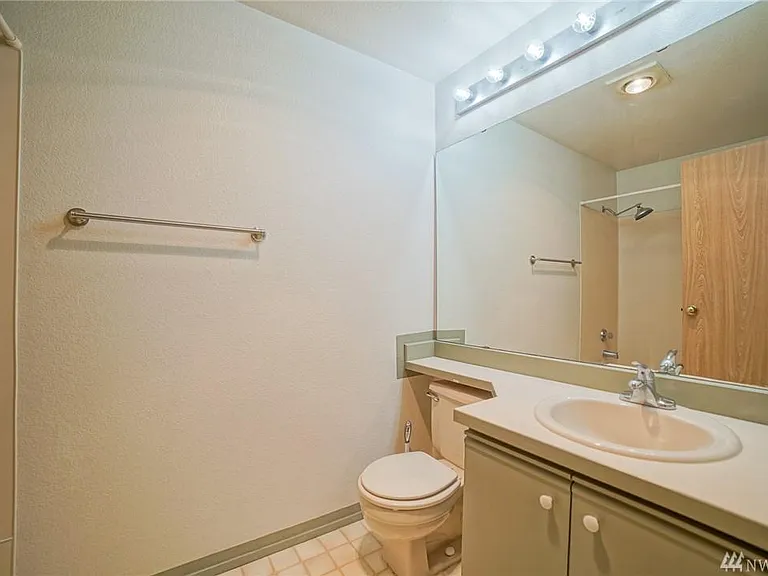 2100 S 336th St #P5 — Photo 14