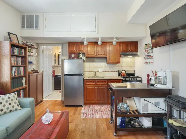 2001 Federal St, Philadelphia, PA