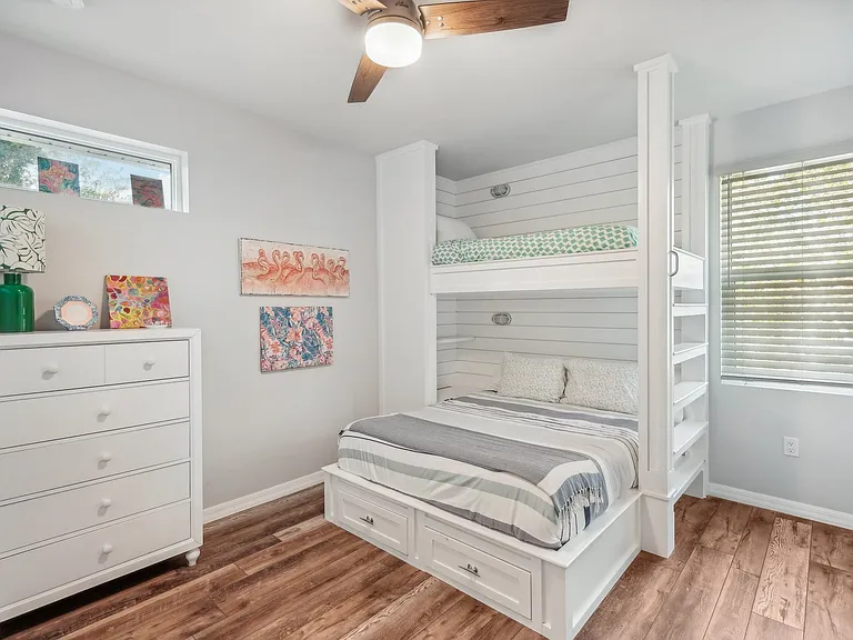 501 Channel Ln — Photo 24