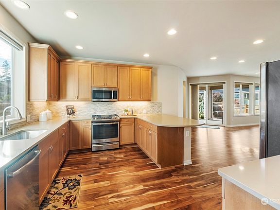 4th image of 14426 190th Avenue Ct E
