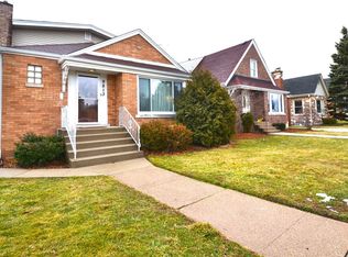 9813 S Trumbull Ave, Evergreen Park, IL 60805